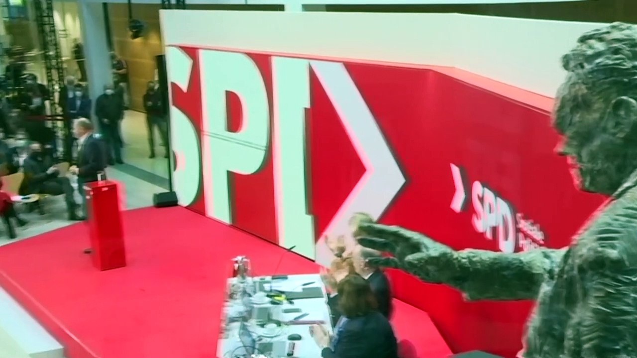 СДПГ одобрила коалиционный договор: Олаф Шольц...