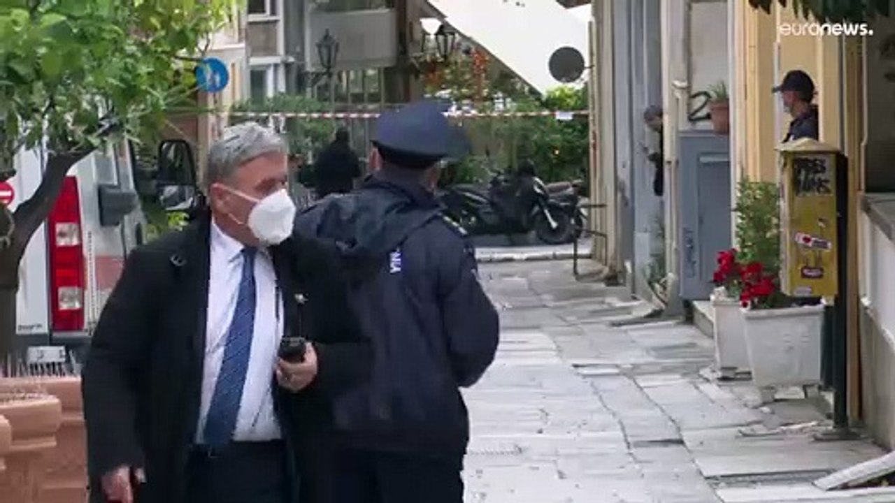 "أيها البابا أنت كافر".. كاهن يوناني يختزل 1200 عام من الشقاق ويصرخ في وجه بابا الفاتيكان