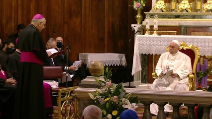 Papa denuncia em Atenas uma Europa 'dilacerada por egoísmos nacionalistas'