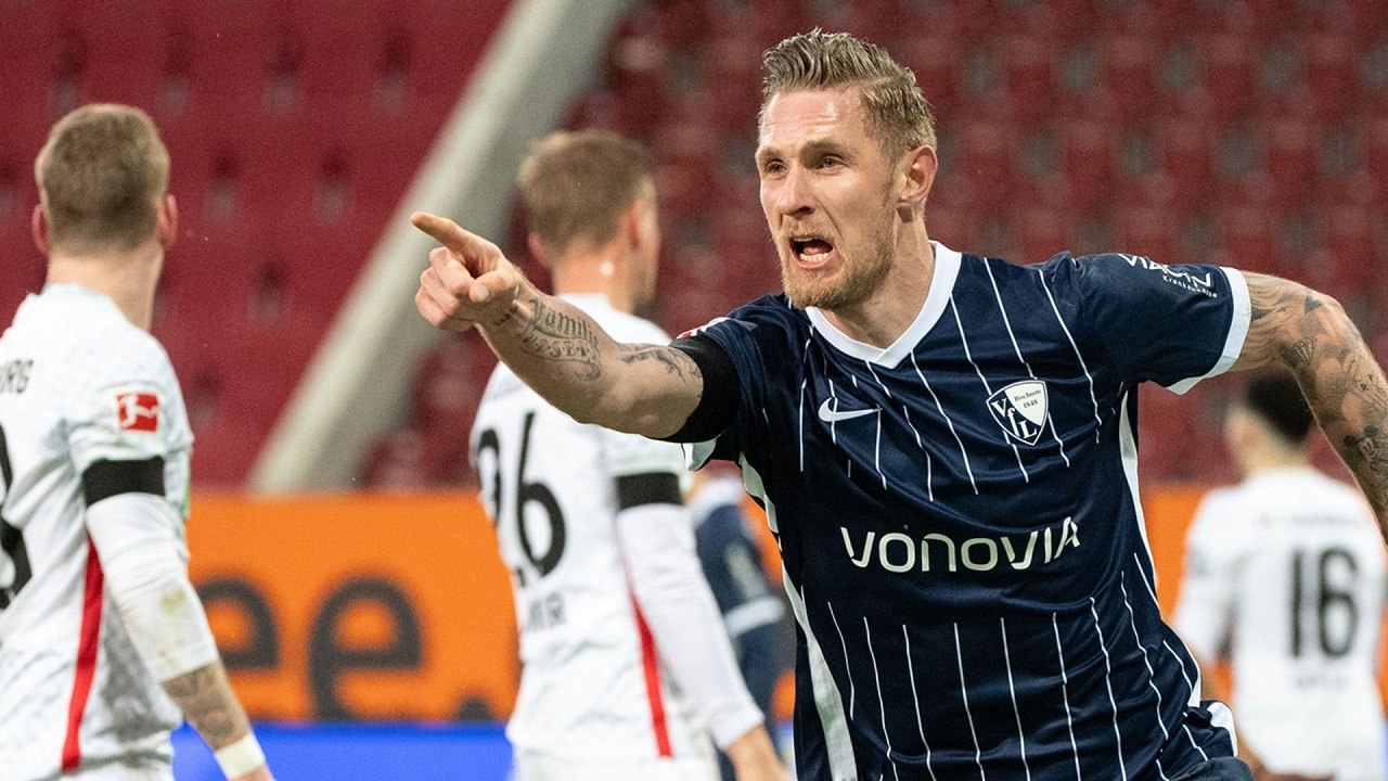 Augsburg v Bochum