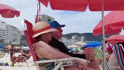 Cariocas reagem ao cancelamento do festa de Réveillon