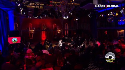 Norm Ender: Şarkılarda Küfür Olur Mu, Olacak!