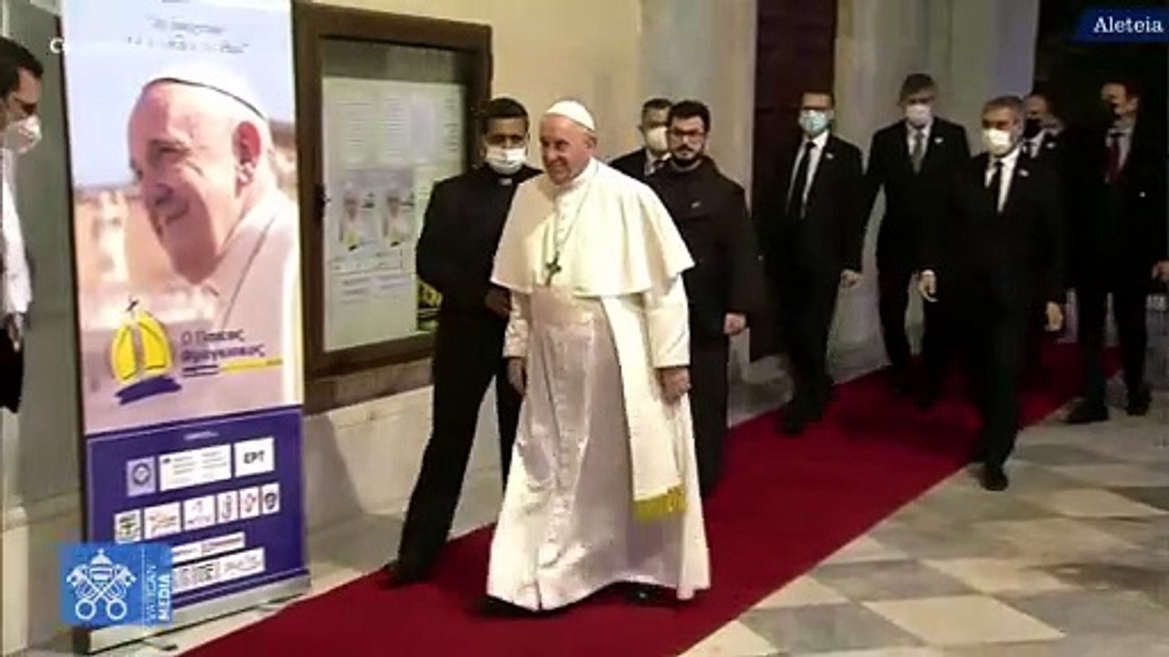 Viaje Apostólico. Papa Francisco encuentra a clero católico en Grecia