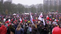 Διαδηλώσεις κατά των μέτρων για τον κορονοϊό σε πολλές πόλεις της Ευρώπης