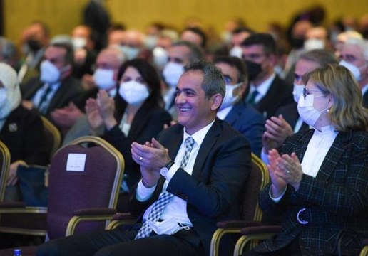 Milli Eğitim Şurası'nda bir ilk yaşandı! Lise öğrencisinin Vergi indirimi teklifi oy birliğiyle kabul edildi