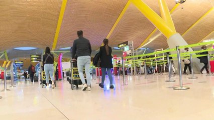 Reino Unido pedirá a todos los viajeros un test negativo de COVID-19