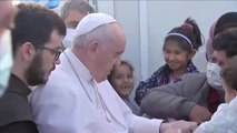 El papa denuncia la indolencia de Europa junto a los refugiados de Lesbos