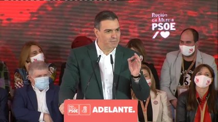 Sánchez saca pecho de los datos de empleo y recuerda que la Constitución es su hoja de ruta