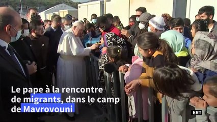 Migrants: à Lesbos, le pape appelle à mettre fin à un "naufrage de civilisation"