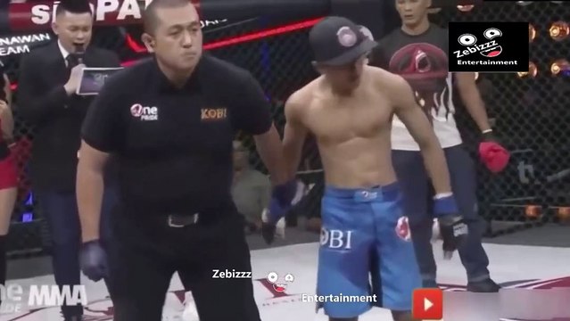 this mma fighter touched the ring girl chest