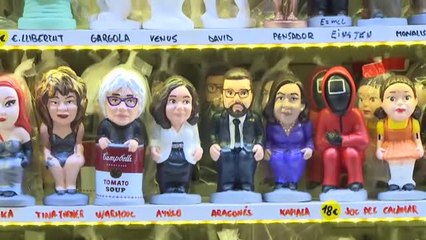 Los caganers, listos para poner su nota en el belén