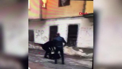 250 YILLIK BİNA ALEVLERE TESLİM OLDU