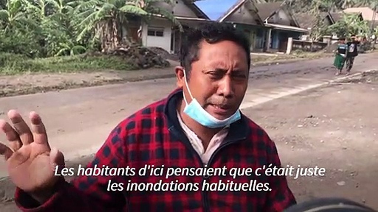Indonésie: dans l'ombre du volcan Semeru, boue, cendre et désolation