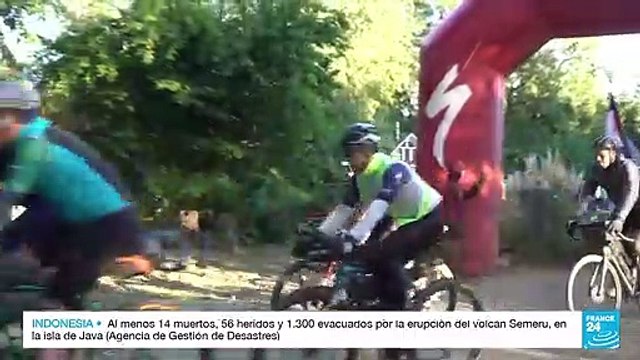 En Chile, la carrera ciclística Across Andes abre cada vez más camino a las mujeres