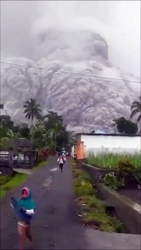 Les images terrifiantes de l'éruption du mont Semeru