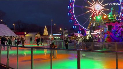 Corona-Lage in Deutschland: Überlastete Kliniken, Umsatzeinbußen im Handel und Impflicht