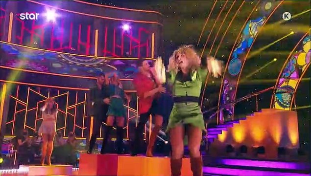 DWTS: Η φαντασμαγορική έναρξη του σόου΄ το outfit της Βίκυς Καγιά που μαγνήτισε τα βλέμματα