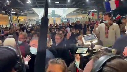"Tout le monde déteste Quotidien" - L'équipe de Quotidien exfiltrée du meeting de Zemmour à Villepinte