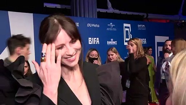 Caitriona Balfe chats Belfast & Jamie Dornan's singing!