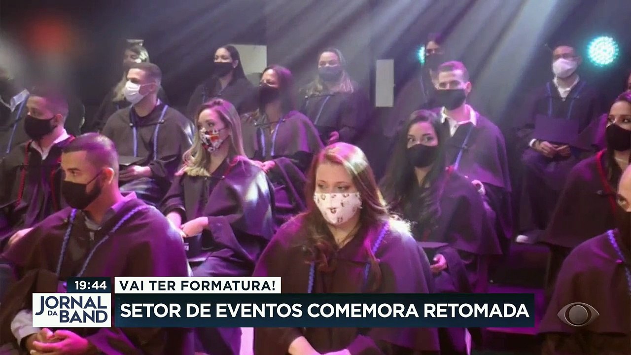 Com o avanço da vacinação, as festas a voltar. A expectativa agora envolve as maiores festas, que são as de formatura #BandJornalismo
