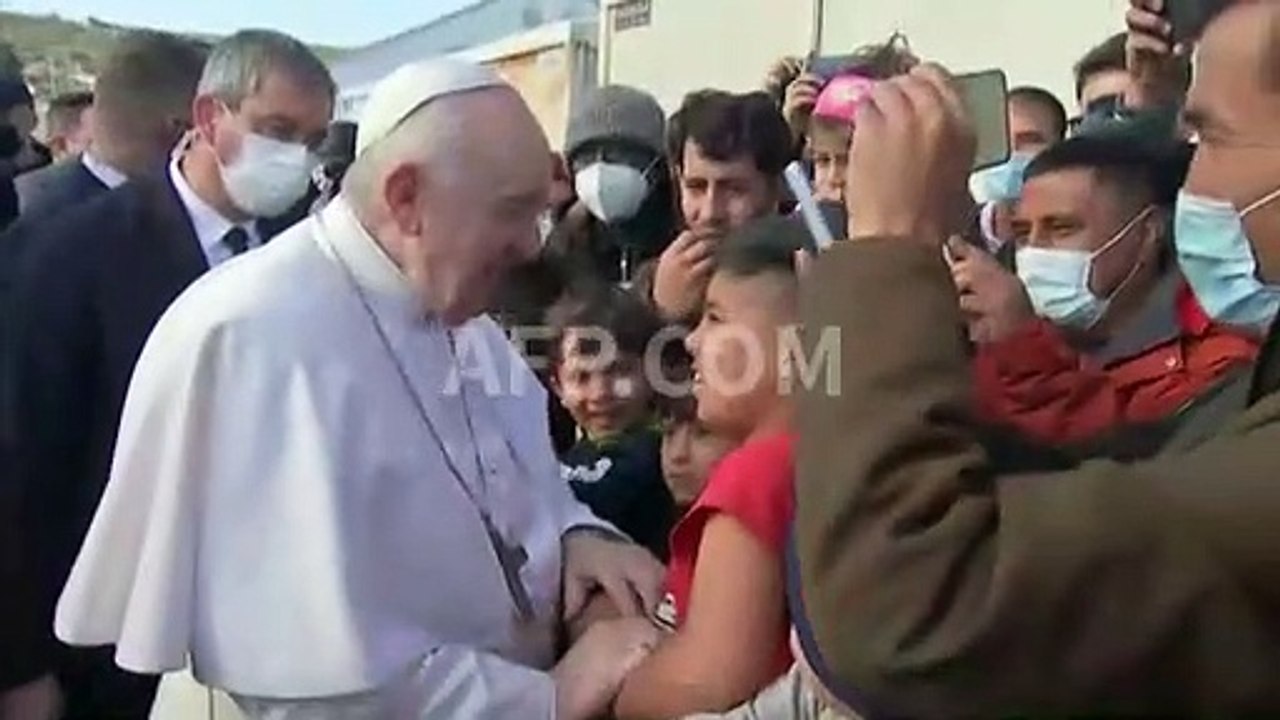 'Naufrágio da civilização', diz Papa Francisco em Lesbos