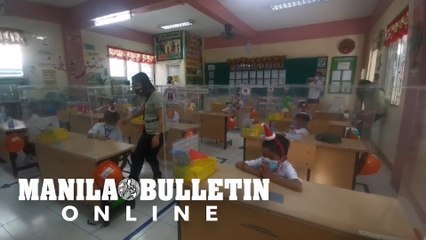 Pupils from Quezon City's first day of face-to-face class