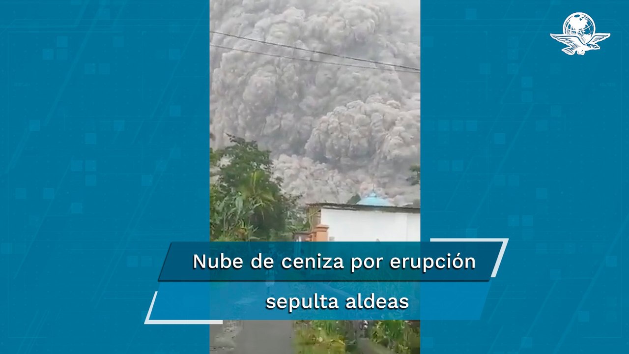 Aldea queda bajo las cenizas, tras erupción de volcán en Indonesia