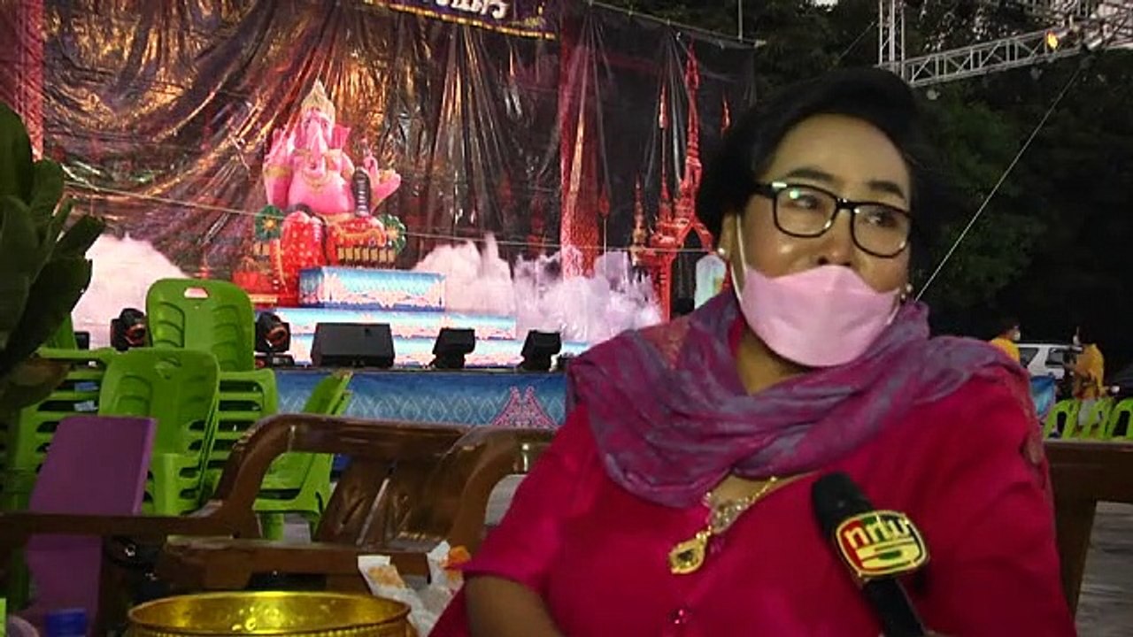 ป้าติ๋วเจ้าของน้ำพริกชื่อดังจ้างลิเกเงินล้านพงษ์ศักดิ์ สวนศรี แก้บนพระเจ้าทันใจวัดคันทด