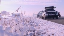Ooff-road tutkunları 2 bin 600 rakımlı karlı dağlarda kış sezonunu açtı