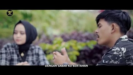 PINKI PRANANDA - Menjauh Tanpa Alasan - Slow Rock Terbaru (Official Music Video)