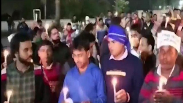 Lucknow: Police lathi-charge protesting teachers