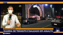 Um guarda de trânsito foi baleado durante um assalto na frente de um shopping em Diadema, na região metropolitana de São Paulo. O atirador e o comparsa conseguiram fugir.