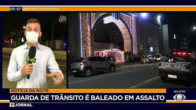 Um guarda de trânsito foi baleado durante um assalto na frente de um shopping em Diadema, na região metropolitana de São Paulo. O atirador e o comparsa conseguiram fugir.