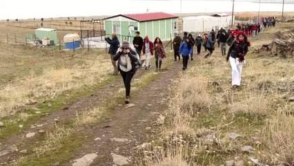 Son dakika haberi! DOĞASEVERLER, VAN GÖLÜ KIYISINDA DOĞA YÜRÜYÜŞÜ YAPTI