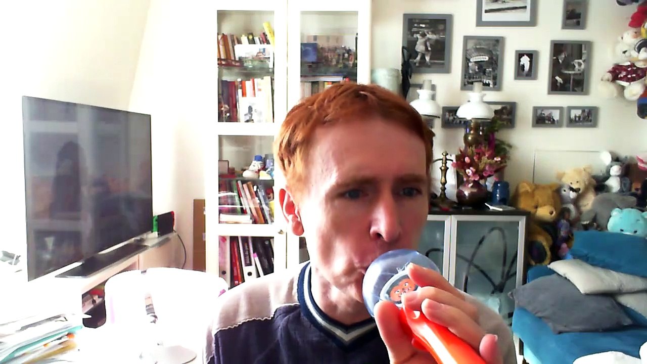 Wiwi égratigne "je fais passer"