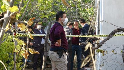 İlaç almak için eczaneye giden kadın, evde anne ve babasının cesedini buldu