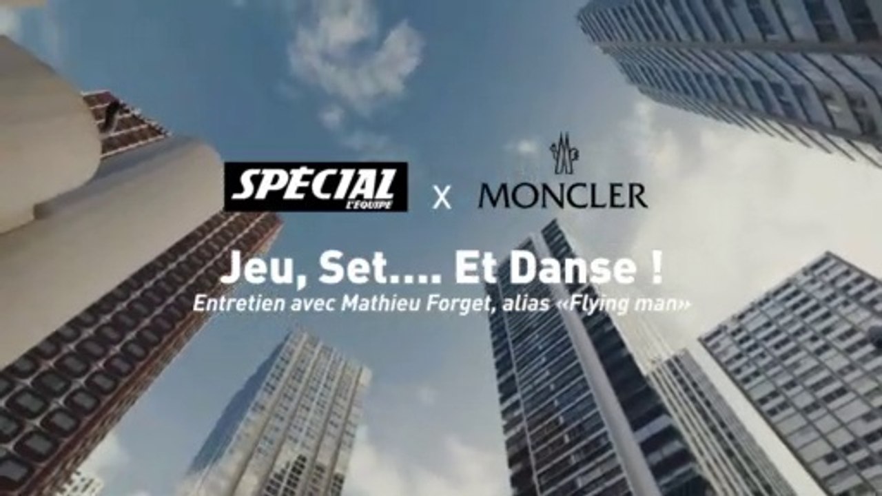 MONCLER - Jeu, Set…. Et Danse !