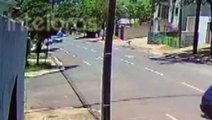 Vídeo mostra homens perseguindo ladrões após assalto; Vítima foi baleada e um dos meliantes preso