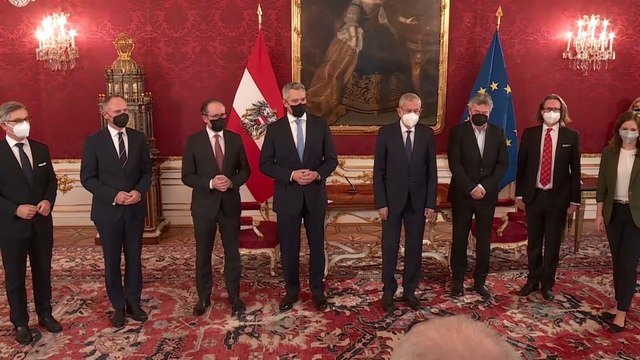 El conservador Nehammer jura como canciller de Austria, el tercero en 3 meses