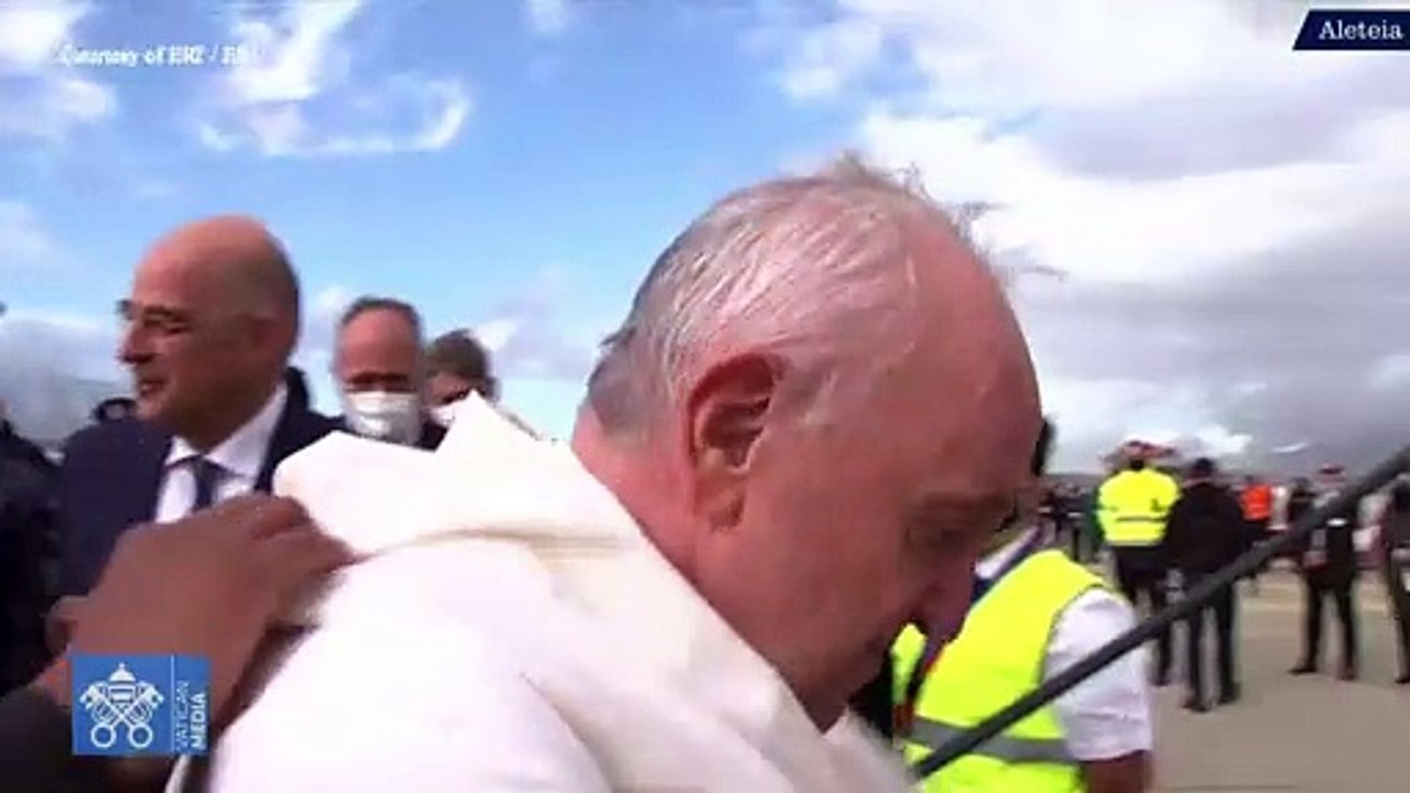 Pope stumbles on staircase