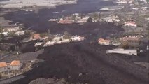 La lava arrsa 60 viviendas en la zona del Hoyo de Todoque