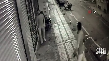 Sokak ortasında silahlı kavga