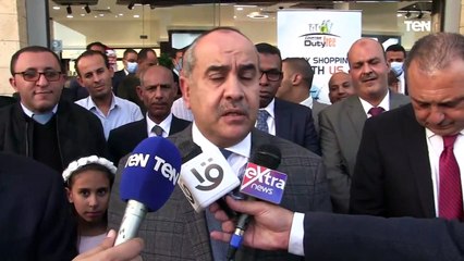 وزير الطيران يفتتح فرع "الأسواق الحرة" الجديد لمصر للطيران بالممشي السياحي بالغردقة