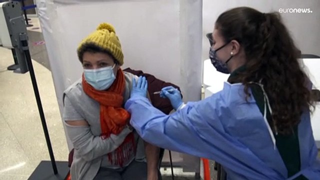 В Нью-Йорке частный сектор попал под обязательную вакцинацию