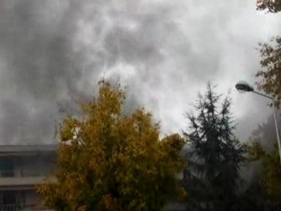Explosion gaz Saint Priest 05-11-2007 Image amateur