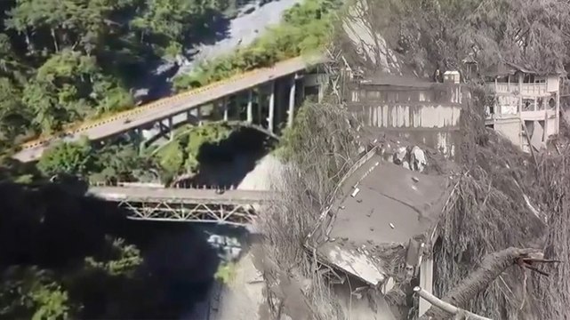 Putusnya Jembatan Gladak Perak Hambat Bantuan untuk Warga Terdampak Erupsi Semeru