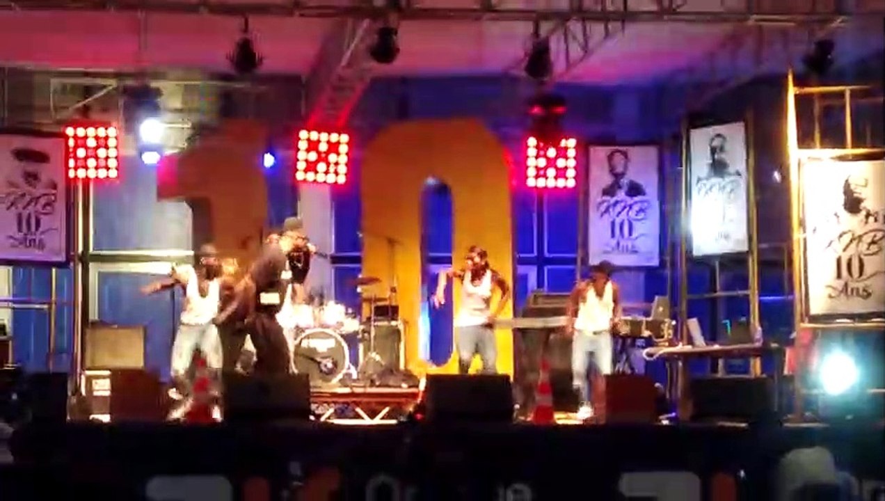 FIOR 2 BIOR au concert de kiff no beat 10 ans de carrière