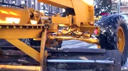 Sibirya değil Türkiye! Örümcek ağı bile dondu