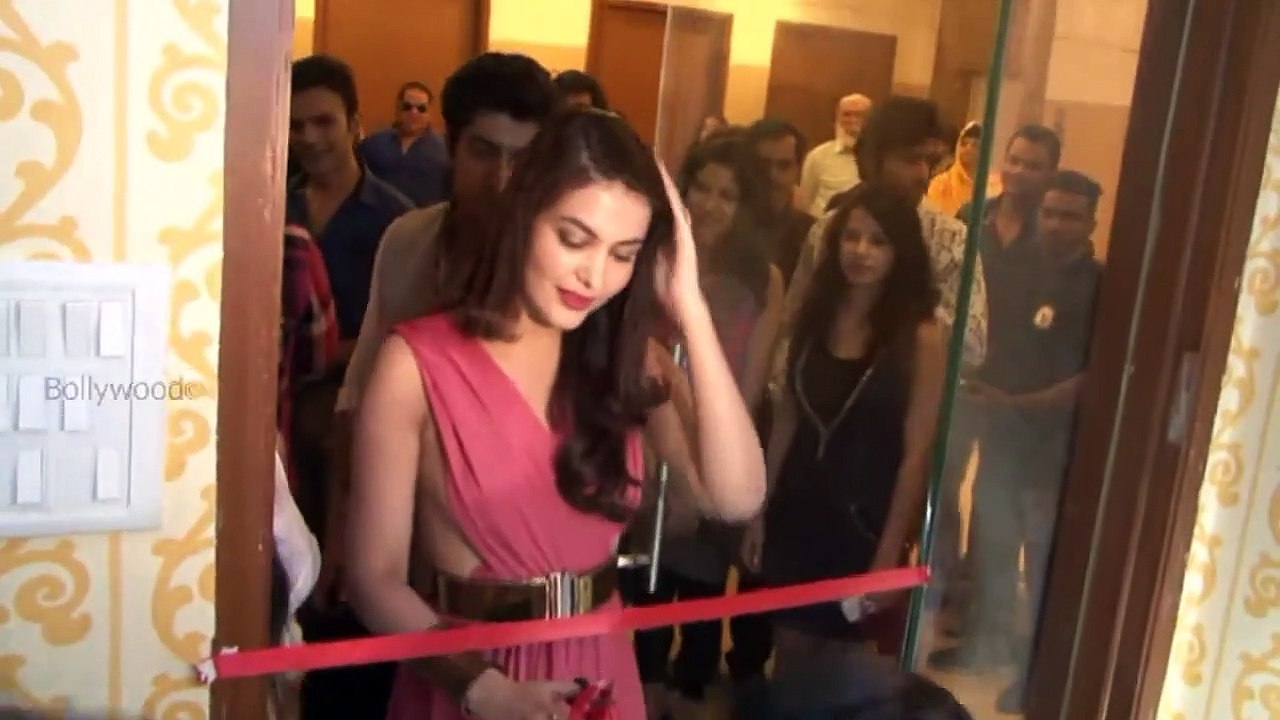 SUNIL PAL AND ANKITA SHOREY AT THE LAUNCH OF KARAN OBEROI'S FITT ZZONE GYM