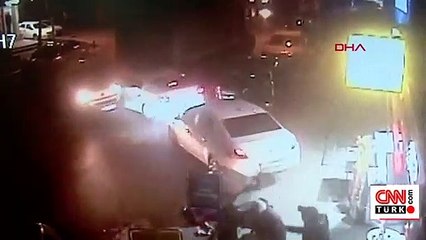 Freni boşalan kamyon ortalığı savaş alanına çevirdi